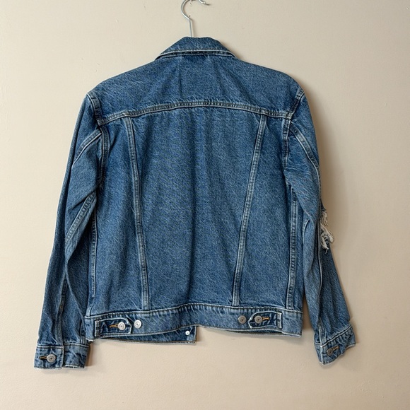 [XS] Levi’s Distressed Denim Trucker Jacket with Pockets - Picture 4 of 8